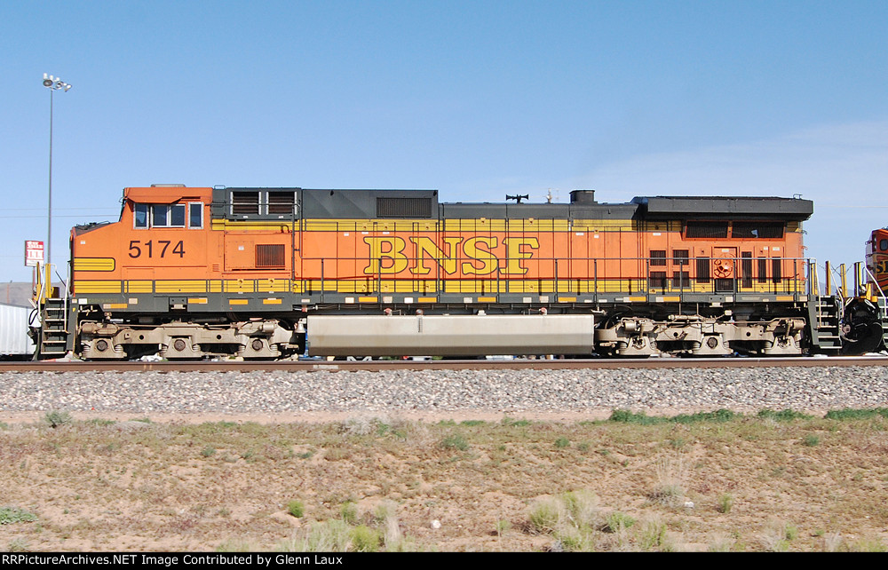 BNSF 5174